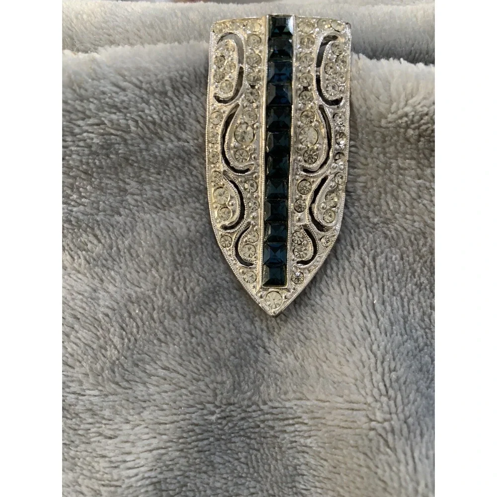 VNTG ELEGANT KENNETH JAY LANE‎ SIGNED FAUX DIAMONDS & SAPPHIRE BROOCH/FUR CLIP